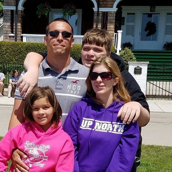 Meet your Posher, Mike and jenn - Picture 1 of 1